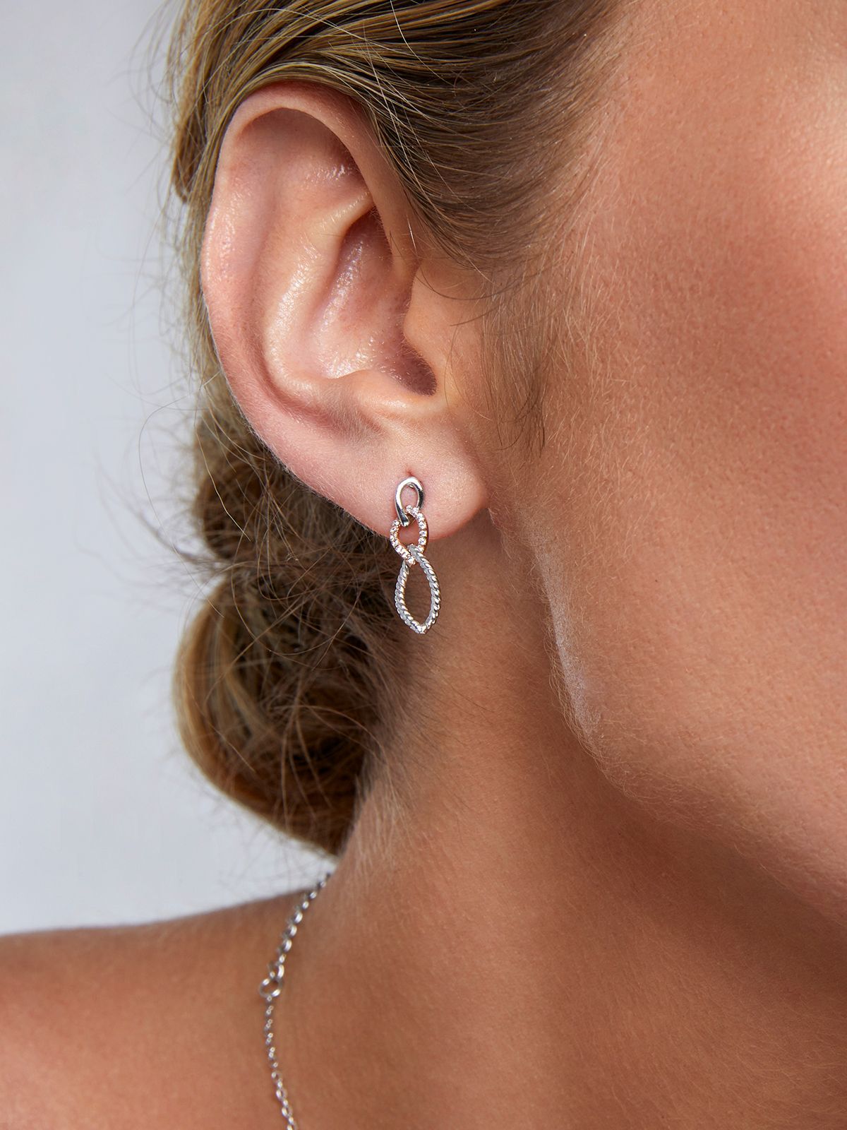 Pendientes óvalos entrelazados Velvet - Imagen 2